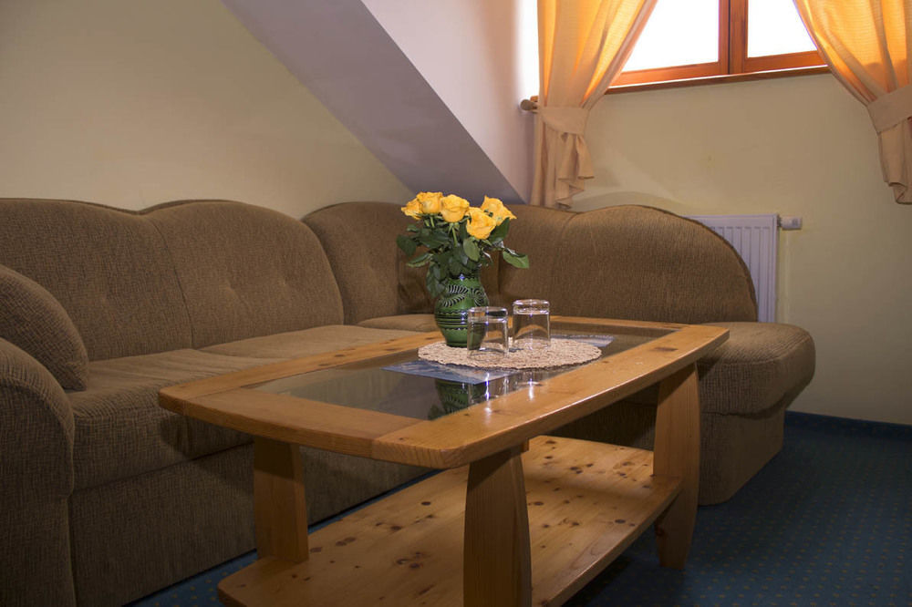 Vysoké Tatry Hotel Villa Siesta מראה חיצוני תמונה